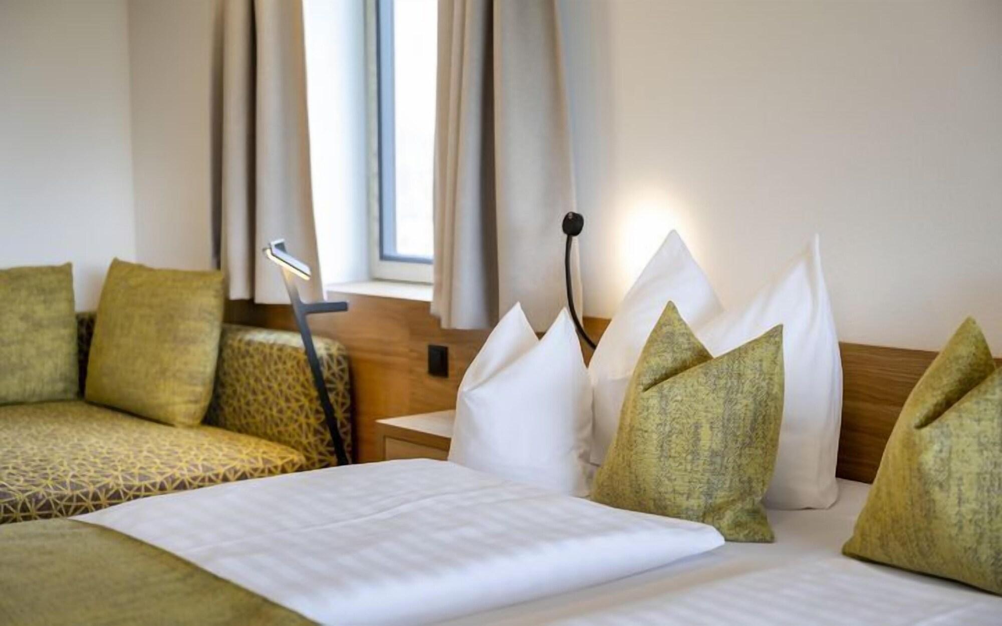 Gardenhotel Crystal Fügen Zewnętrze zdjęcie