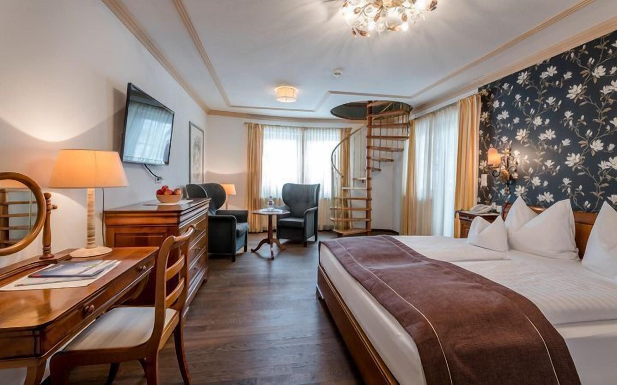 Gardenhotel Crystal Fügen Zewnętrze zdjęcie