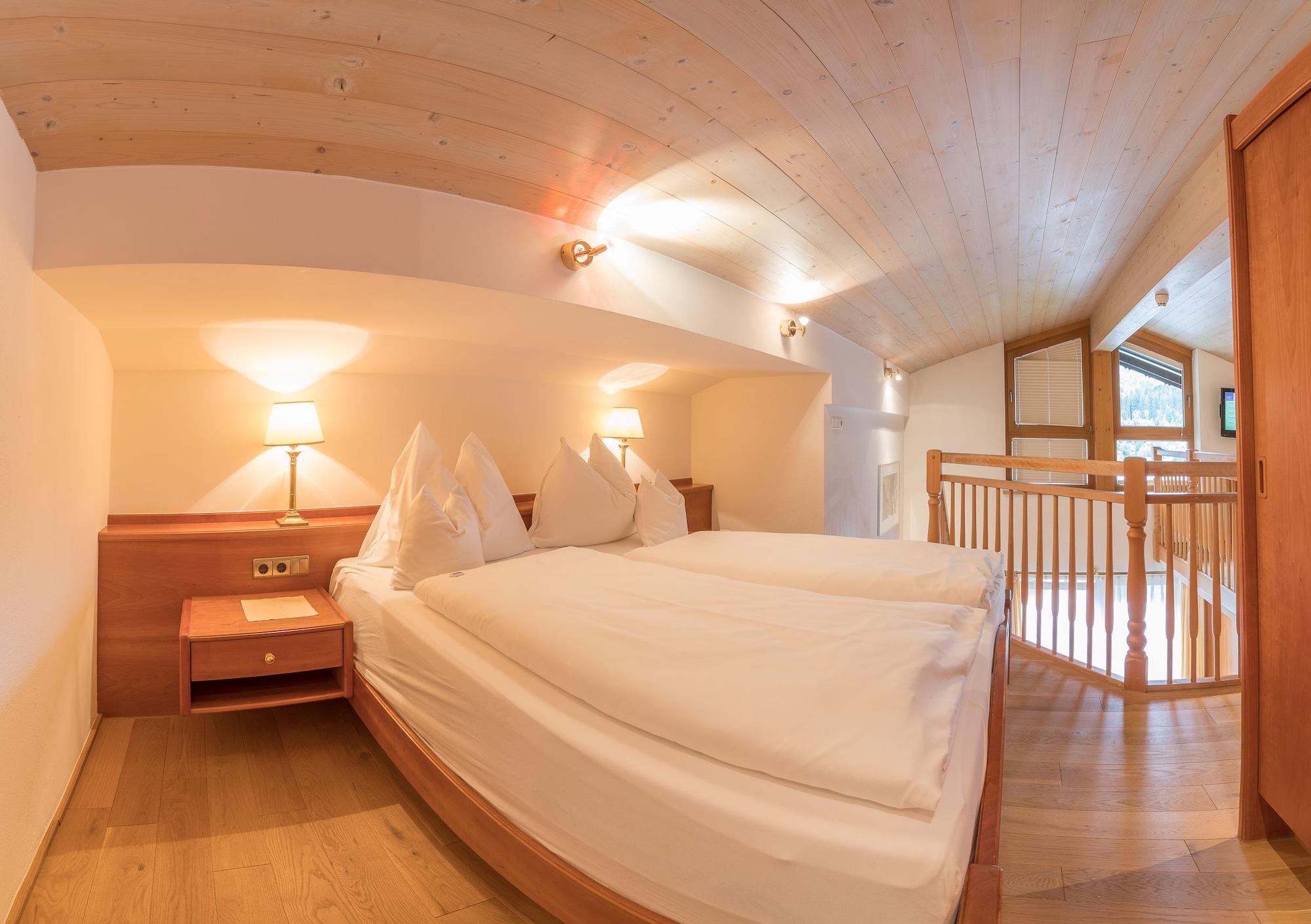 Gardenhotel Crystal Fügen Zewnętrze zdjęcie