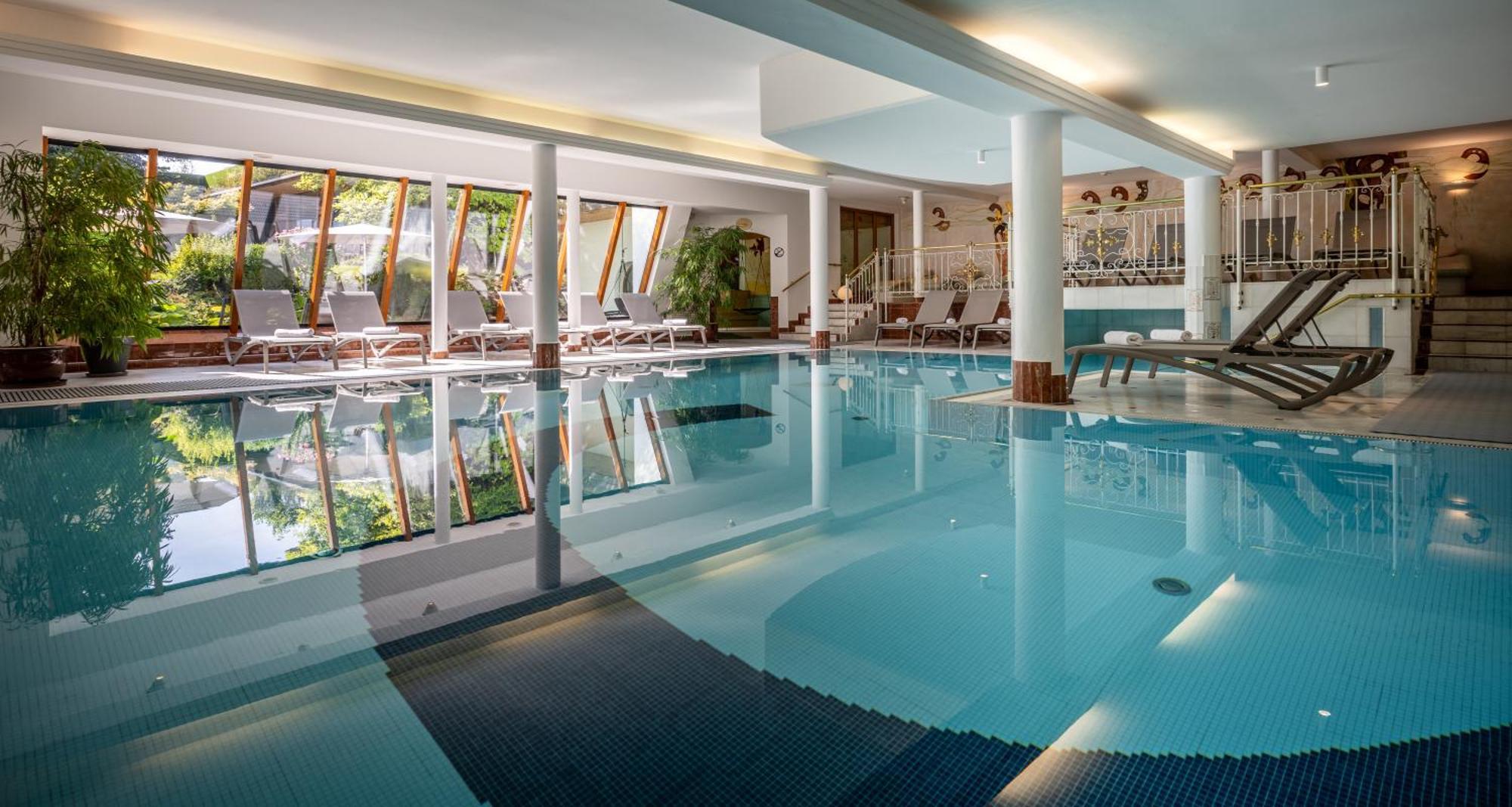Gardenhotel Crystal Fügen Zewnętrze zdjęcie