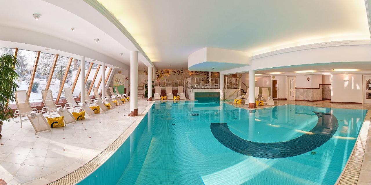 Gardenhotel Crystal Fügen Zewnętrze zdjęcie